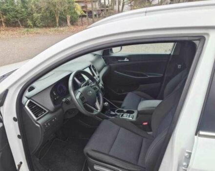 Білий Хендай Туксон, об'ємом двигуна 1.6 л та пробігом 85 тис. км за 10600 $, фото 14 на Automoto.ua