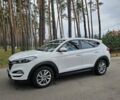 Белый Хендай Туксон, объемом двигателя 2 л и пробегом 194 тыс. км за 19300 $, фото 1 на Automoto.ua