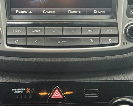 Белый Хендай Туксон, объемом двигателя 1.7 л и пробегом 149 тыс. км за 18200 $, фото 11 на Automoto.ua