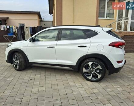 Белый Хендай Туксон, объемом двигателя 2 л и пробегом 203 тыс. км за 18700 $, фото 19 на Automoto.ua