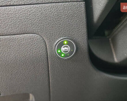 Белый Хендай Туксон, объемом двигателя 2 л и пробегом 147 тыс. км за 17500 $, фото 28 на Automoto.ua