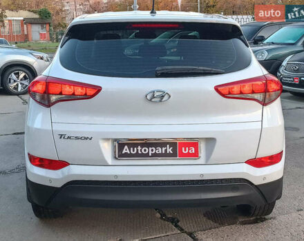 Хендай Туксон 2017 в Харькове на Automoto.ua Белый Хендай Туксон, объемом двигателя 2 л и пробегом 146 тыс. км за 16490 $, фото 8 на Automoto.ua