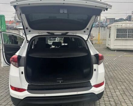 Белый Хендай Туксон, объемом двигателя 1.7 л и пробегом 149 тыс. км за 18200 $, фото 25 на Automoto.ua