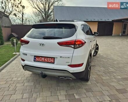 Белый Хендай Туксон, объемом двигателя 2 л и пробегом 203 тыс. км за 18700 $, фото 21 на Automoto.ua