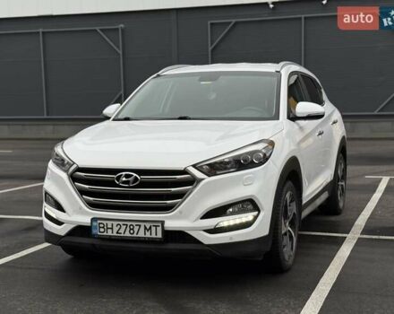 Белый Хендай Туксон, объемом двигателя 2 л и пробегом 82 тыс. км за 19000 $, фото 9 на Automoto.ua