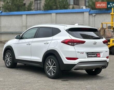 Белый Хендай Туксон, объемом двигателя 2 л и пробегом 175 тыс. км за 22990 $, фото 6 на Automoto.ua