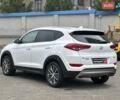 Белый Хендай Туксон, объемом двигателя 2 л и пробегом 175 тыс. км за 22990 $, фото 6 на Automoto.ua