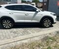 Белый Хендай Туксон, объемом двигателя 2 л и пробегом 73 тыс. км за 18400 $, фото 2 на Automoto.ua