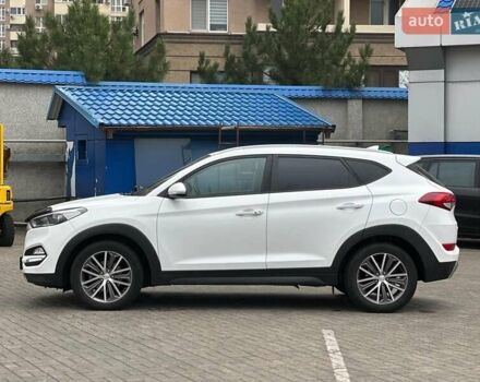 Белый Хендай Туксон, объемом двигателя 2 л и пробегом 175 тыс. км за 22990 $, фото 7 на Automoto.ua