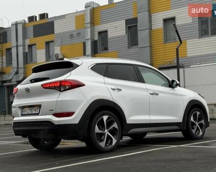 Белый Хендай Туксон, объемом двигателя 2 л и пробегом 82 тыс. км за 19000 $, фото 16 на Automoto.ua