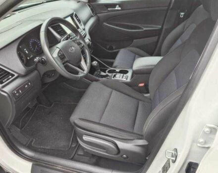 Білий Хендай Туксон, об'ємом двигуна 1.6 л та пробігом 85 тис. км за 10600 $, фото 21 на Automoto.ua