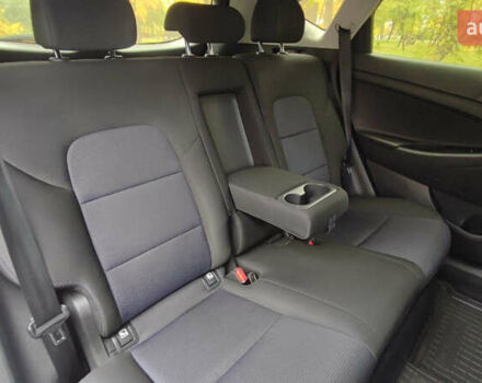 Белый Хендай Туксон, объемом двигателя 2 л и пробегом 147 тыс. км за 17500 $, фото 24 на Automoto.ua