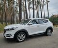 Белый Хендай Туксон, объемом двигателя 2 л и пробегом 194 тыс. км за 17000 $, фото 1 на Automoto.ua