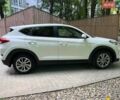 Белый Хендай Туксон, объемом двигателя 2 л и пробегом 95 тыс. км за 14300 $, фото 1 на Automoto.ua