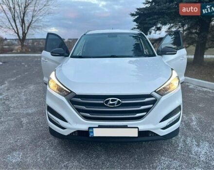 Білий Хендай Туксон, об'ємом двигуна 1.98 л та пробігом 135 тис. км за 15800 $, фото 1 на Automoto.ua