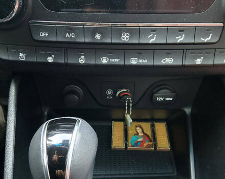 Белый Хендай Туксон, объемом двигателя 2 л и пробегом 68 тыс. км за 27000 $, фото 24 на Automoto.ua