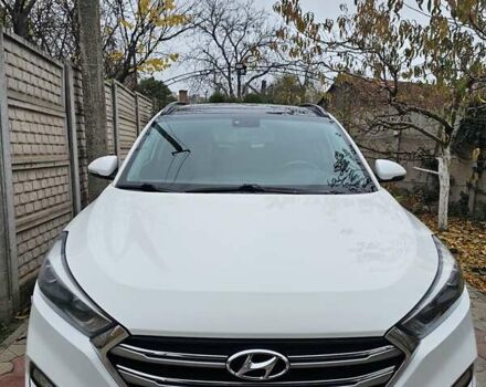 Белый Хендай Туксон, объемом двигателя 2 л и пробегом 187 тыс. км за 24000 $, фото 18 на Automoto.ua
