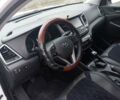 Білий Хендай Туксон, об'ємом двигуна 2 л та пробігом 115 тис. км за 16300 $, фото 4 на Automoto.ua