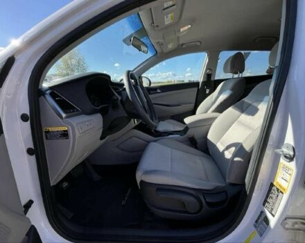 Белый Хендай Туксон, объемом двигателя 0 л и пробегом 144 тыс. км за 12600 $, фото 8 на Automoto.ua