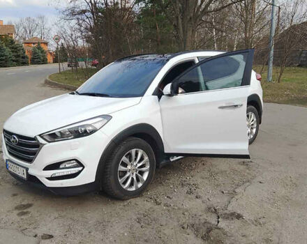 Белый Хендай Туксон, объемом двигателя 2 л и пробегом 68 тыс. км за 27000 $, фото 6 на Automoto.ua