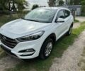 Белый Хендай Туксон, объемом двигателя 1.6 л и пробегом 143 тыс. км за 9400 $, фото 1 на Automoto.ua