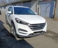 Белый Хендай Туксон, объемом двигателя 2 л и пробегом 58 тыс. км за 17500 $, фото 1 на Automoto.ua