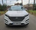 Белый Хендай Туксон, объемом двигателя 2 л и пробегом 194 тыс. км за 19300 $, фото 1 на Automoto.ua