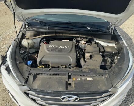 Білий Хендай Туксон, об'ємом двигуна 2 л та пробігом 82 тис. км за 15800 $, фото 8 на Automoto.ua