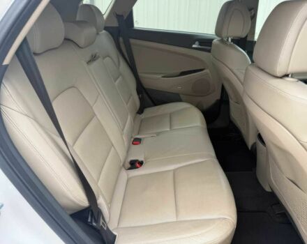 Белый Хендай Туксон, объемом двигателя 1.6 л и пробегом 62 тыс. км за 10200 $, фото 11 на Automoto.ua