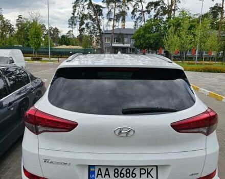 Білий Хендай Туксон, об'ємом двигуна 2 л та пробігом 80 тис. км за 20000 $, фото 5 на Automoto.ua