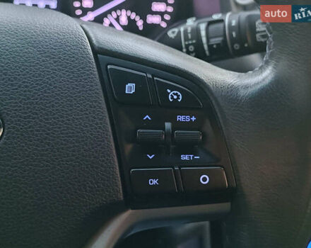 Хендай Туксон 2017 в Харькове на Automoto.ua Белый Хендай Туксон, объемом двигателя 2 л и пробегом 146 тыс. км за 16490 $, фото 23 на Automoto.ua