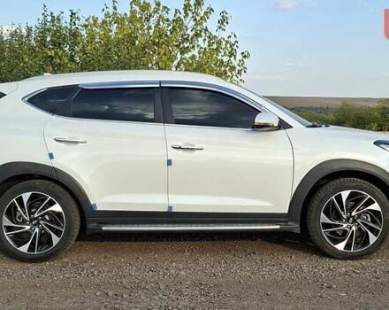 Хендай Туксон 2018 в Киеве на Automoto.ua Белый Хендай Туксон, объемом двигателя 2 л и пробегом 158 тыс. км за 24500 $, фото 8 на Automoto.ua