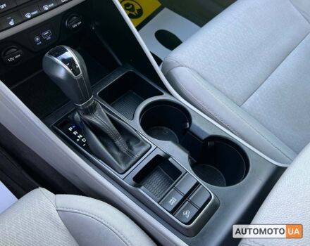 Білий Хендай Туксон, об'ємом двигуна 2.4 л та пробігом 67 тис. км за 19700 $, фото 21 на Automoto.ua