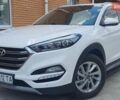 Белый Хендай Туксон, объемом двигателя 1.69 л и пробегом 227 тыс. км за 18600 $, фото 3 на Automoto.ua