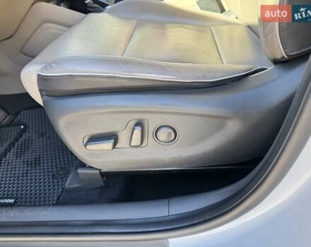 Белый Хендай Туксон, объемом двигателя 2 л и пробегом 97 тыс. км за 24800 $, фото 21 на Automoto.ua