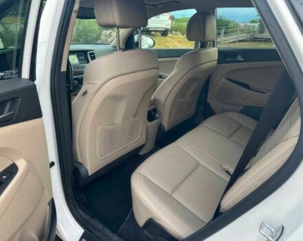 Белый Хендай Туксон, объемом двигателя 1.6 л и пробегом 48 тыс. км за 9200 $, фото 9 на Automoto.ua