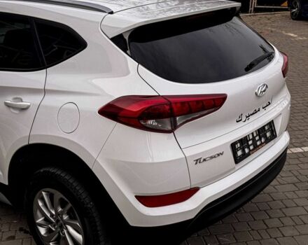 Белый Хендай Туксон, объемом двигателя 2 л и пробегом 90 тыс. км за 13800 $, фото 5 на Automoto.ua