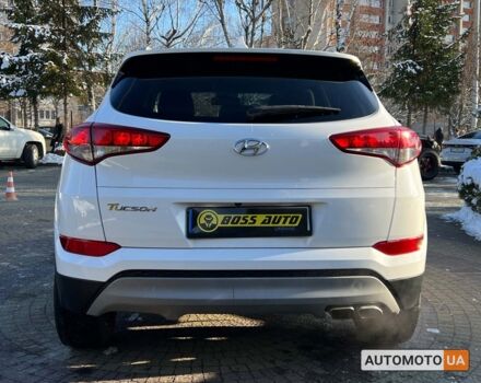 Білий Хендай Туксон, об'ємом двигуна 2.4 л та пробігом 67 тис. км за 19700 $, фото 5 на Automoto.ua