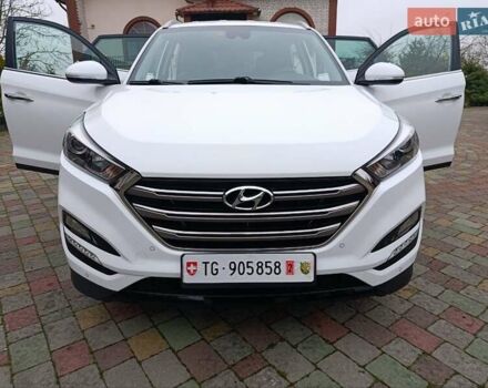 Білий Хендай Туксон, об'ємом двигуна 2 л та пробігом 169 тис. км за 19999 $, фото 26 на Automoto.ua