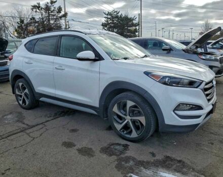 Белый Хендай Туксон, объемом двигателя 1.6 л и пробегом 120 тыс. км за 2800 $, фото 3 на Automoto.ua