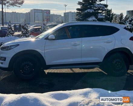 Білий Хендай Туксон, об'ємом двигуна 2.4 л та пробігом 67 тис. км за 19700 $, фото 3 на Automoto.ua