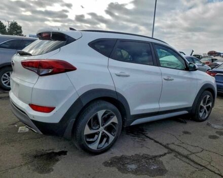 Белый Хендай Туксон, объемом двигателя 1.6 л и пробегом 120 тыс. км за 2800 $, фото 2 на Automoto.ua