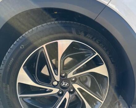 Белый Хендай Туксон, объемом двигателя 2 л и пробегом 97 тыс. км за 24800 $, фото 6 на Automoto.ua