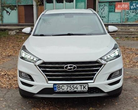Белый Хендай Туксон, объемом двигателя 2.36 л и пробегом 75 тыс. км за 16700 $, фото 1 на Automoto.ua