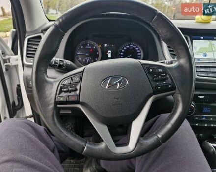 Белый Хендай Туксон, объемом двигателя 2 л и пробегом 111 тыс. км за 19999 $, фото 20 на Automoto.ua