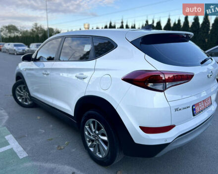 Хендай Туксон 2018 в Киеве на Automoto.ua Белый Хендай Туксон, объемом двигателя 2 л и пробегом 143 тыс. км за 19600 $, фото 2 на Automoto.ua
