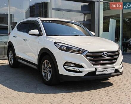 Белый Хендай Туксон, объемом двигателя 2 л и пробегом 99 тыс. км за 20500 $, фото 3 на Automoto.ua