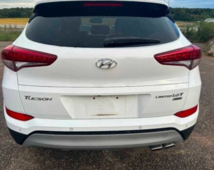 Белый Хендай Туксон, объемом двигателя 1.6 л и пробегом 48 тыс. км за 9200 $, фото 6 на Automoto.ua