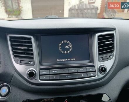 Білий Хендай Туксон, об'ємом двигуна 2 л та пробігом 169 тис. км за 19999 $, фото 48 на Automoto.ua