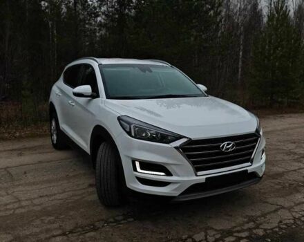 Белый Хендай Туксон, объемом двигателя 2 л и пробегом 75 тыс. км за 13500 $, фото 2 на Automoto.ua